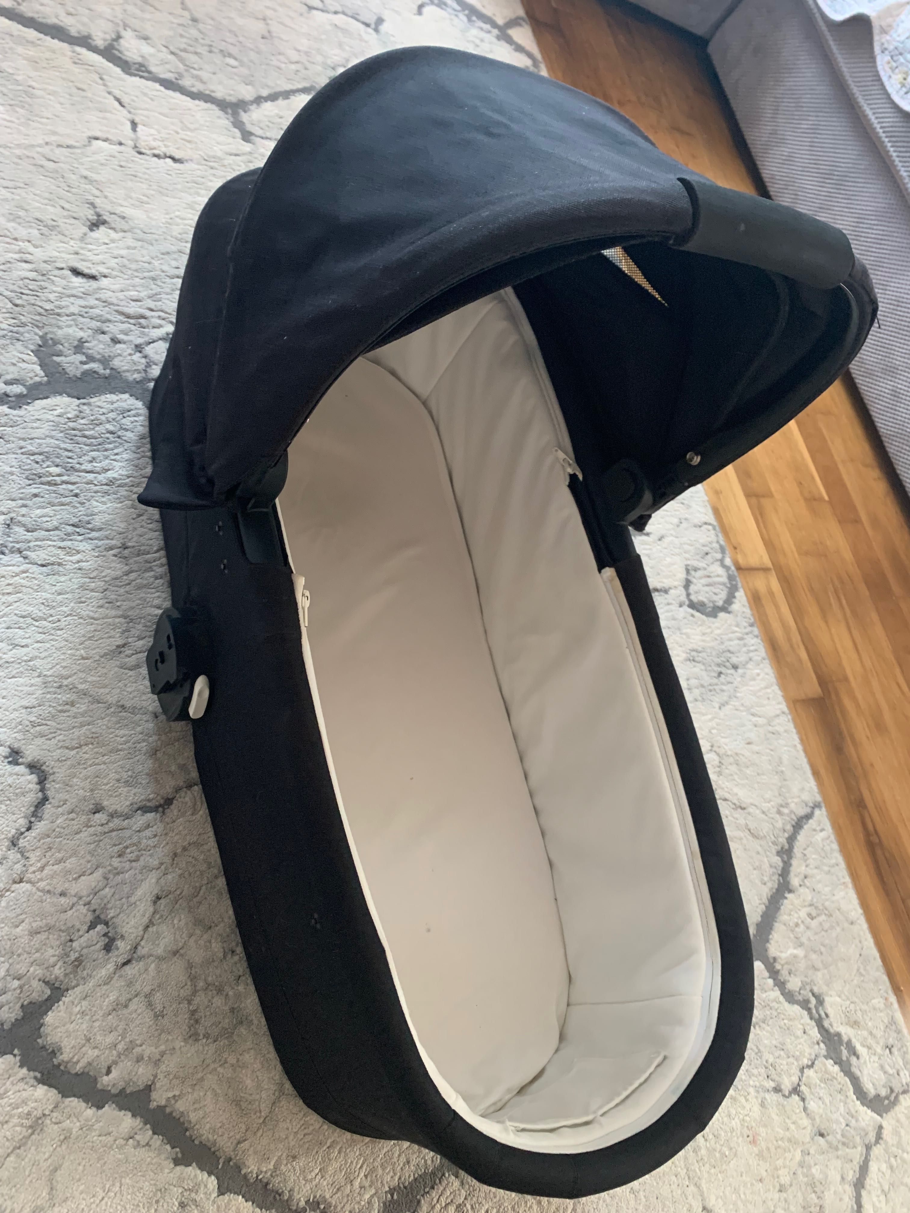 Vând landou cybex în stare foarte bună