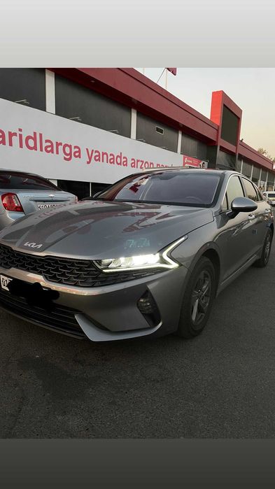 Kia K5 1-pozitsa