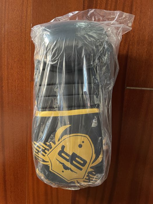 Manusi de box ARMURA Premium Black 2.0 10 Oz