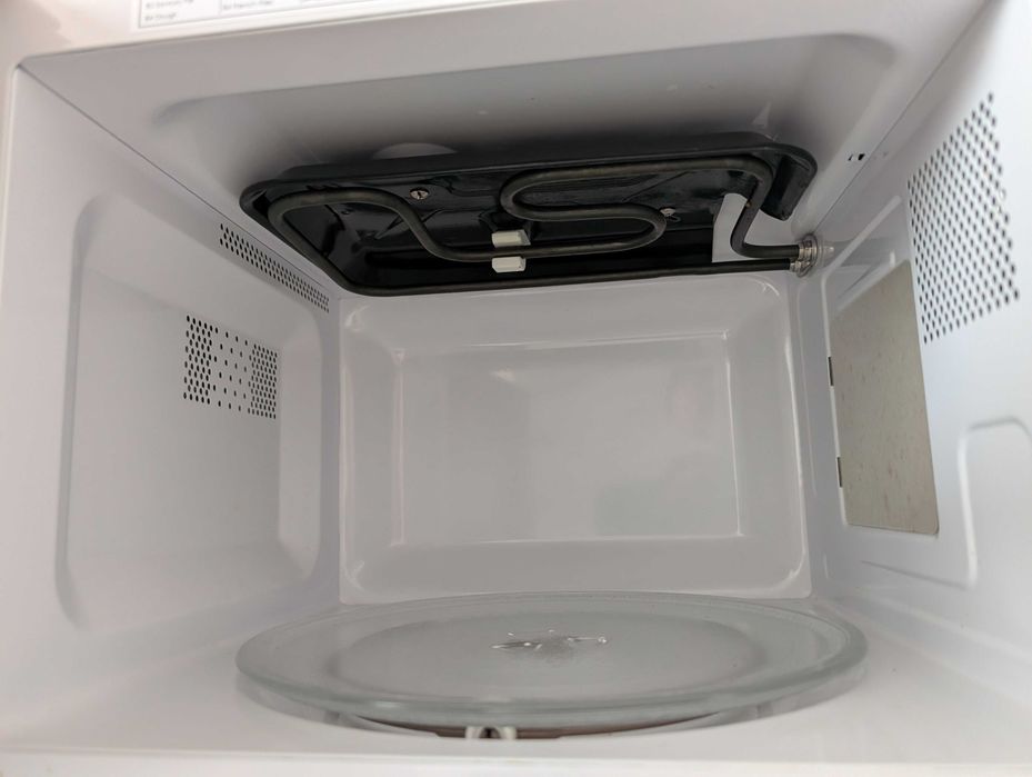 Микровълнова фурна CANDY