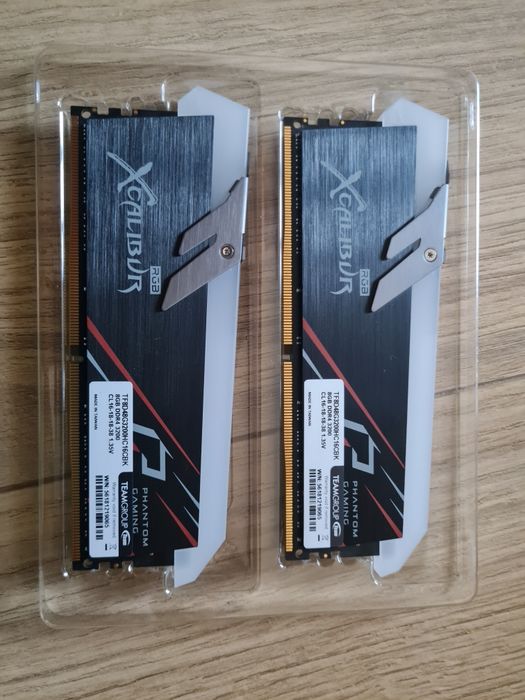 Ram T-Force Phantom Gaming Xcalibur RGB 16gb