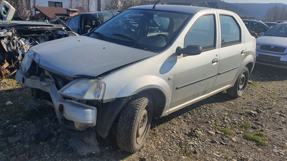 Piese din dezmembrări Dacia Logan 2005