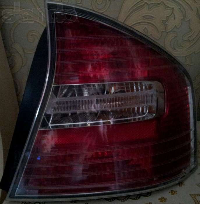 Задний правый фонарь на Subaru Legacy