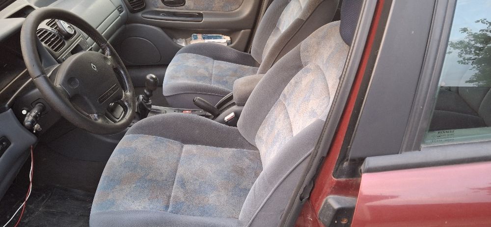 Vând Renault Laguna