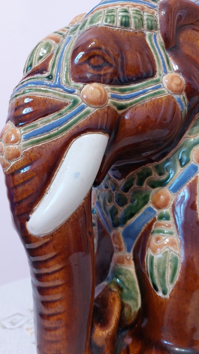 Винтидж керамичен слон в перфектно състояние