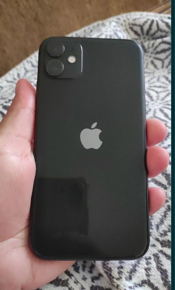 iPhone 11 в хорошем состоянии