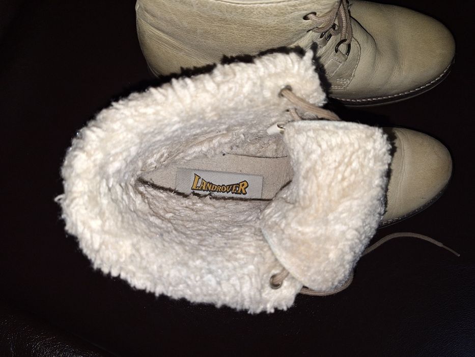 Ghete piele Landrover mărime 38.