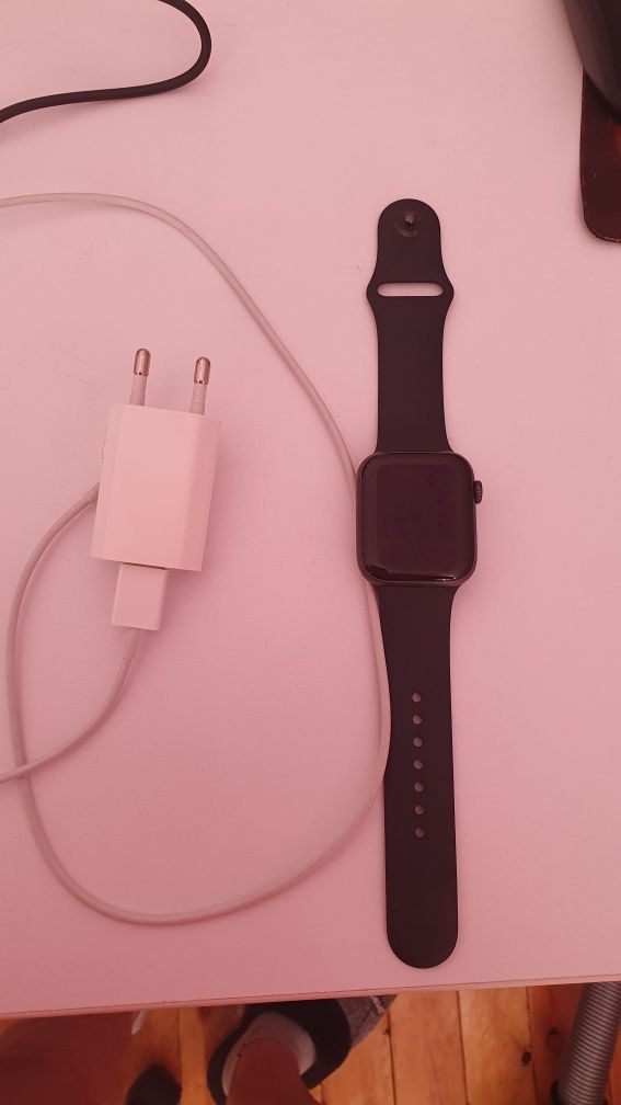Apple Watch 5 продаётся эплвоч сирюс 5 в отличном состояние
