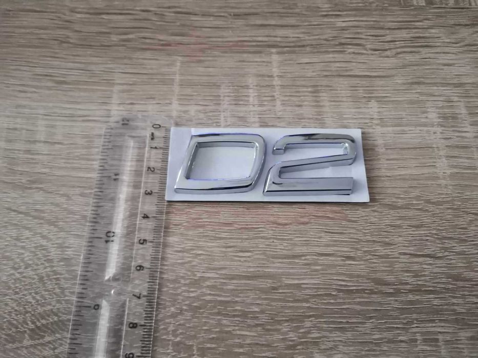 сребристи емблеми Волво Volvo D2