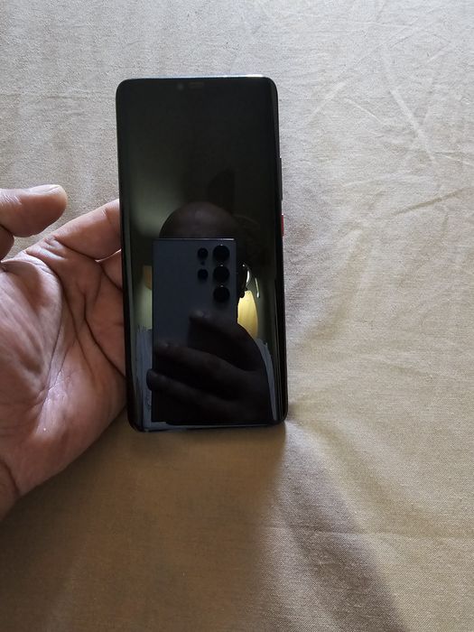 Huawei mate 20 pro 6GB RAM 128GB