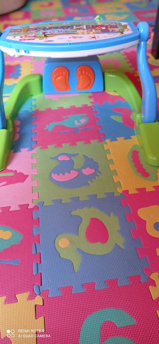 Кукли,плюшени играчки, активна  музикална гимнастика за бебе