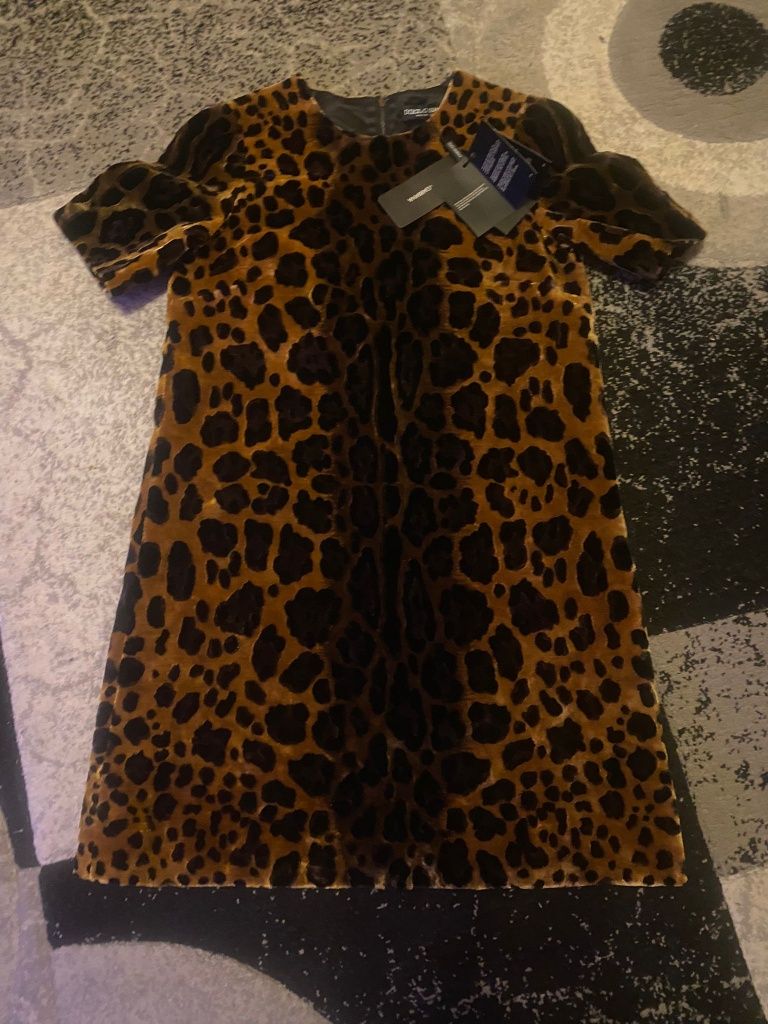 Dolce Gabbana leopard print