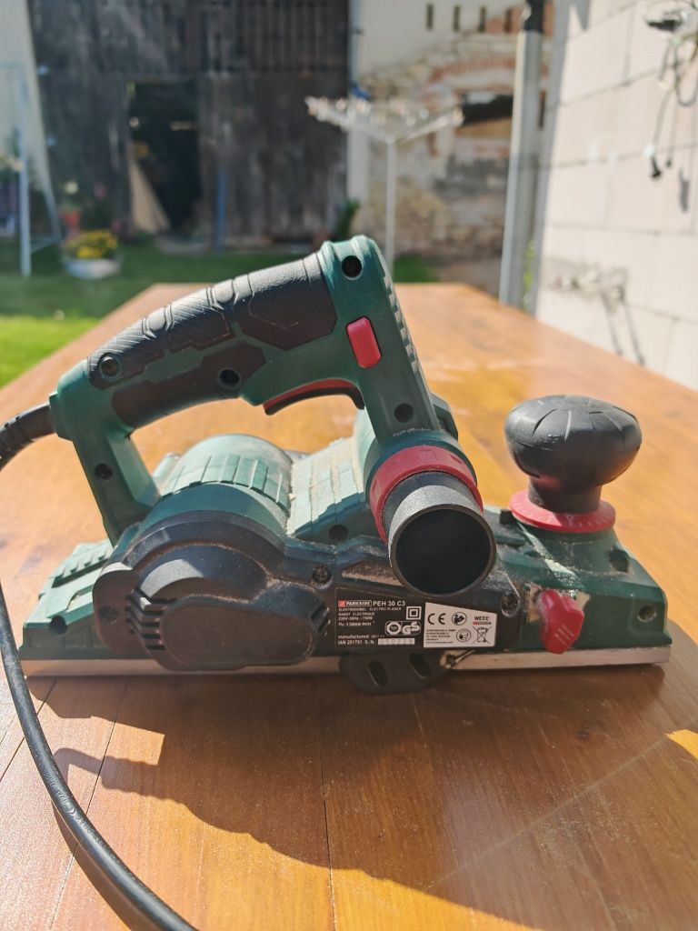 Rindea electrica
