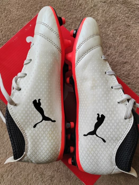 Футболни бутонки Puma 37 номер