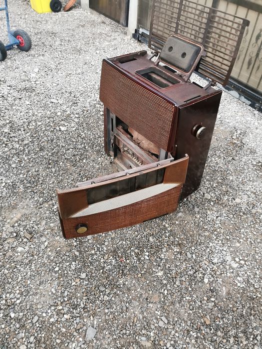 Sobă din fontă cu termostat