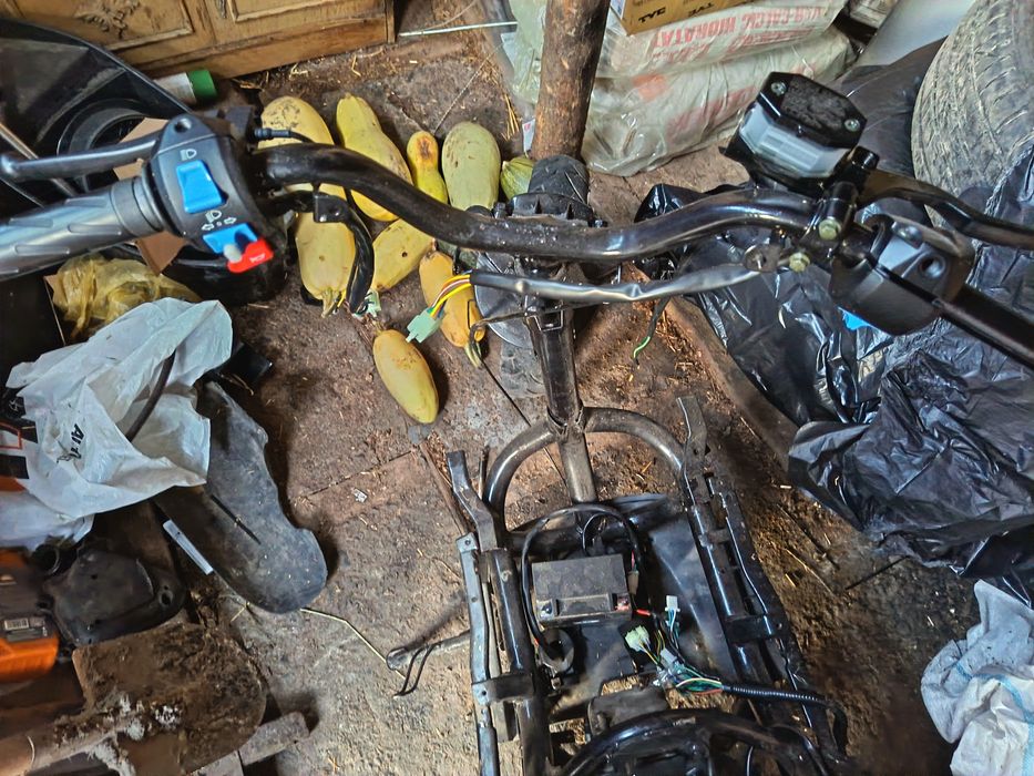 Vând scuter defect Urgent !!!