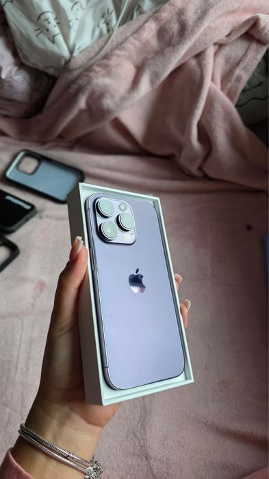 vand iphone 14 pro , deep purple,125 GB +4 huse mobilfox si o folie