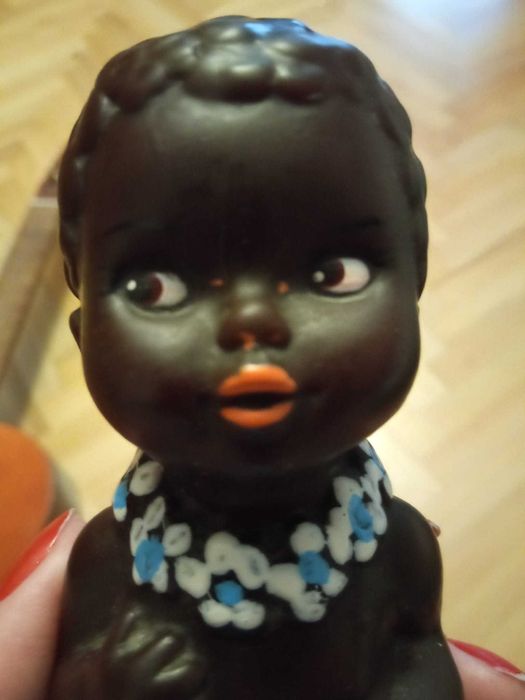 Papusa aradeanca de colectie