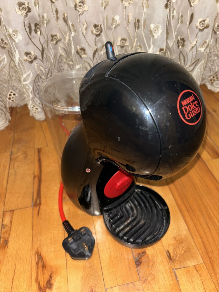 Кафемашина Dolce Gusto с капсули