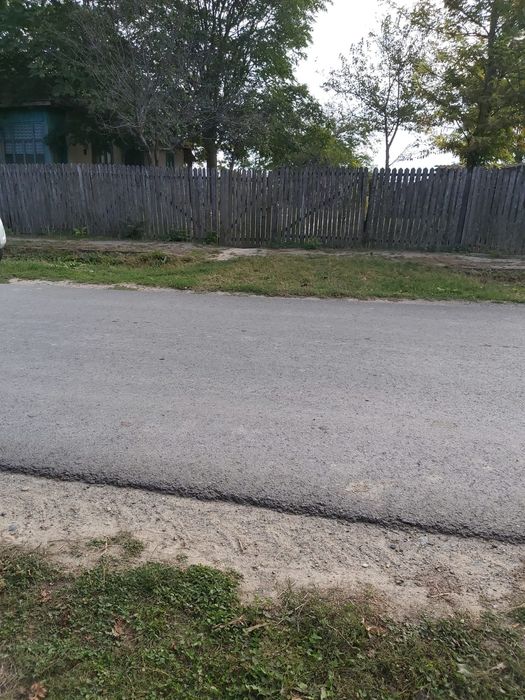 Vând casă bătrâneasca