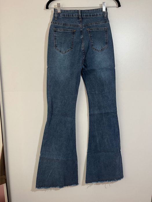 Чисто нови дънки