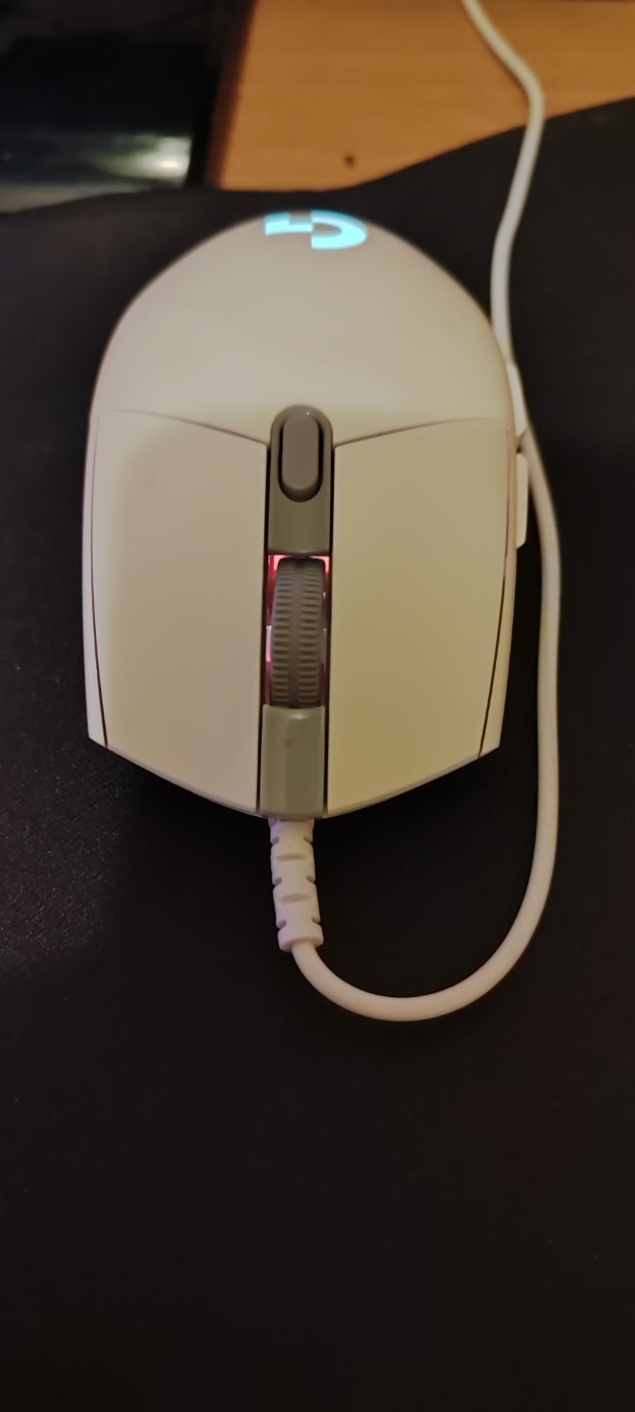Геймърска мишка Logitech g102