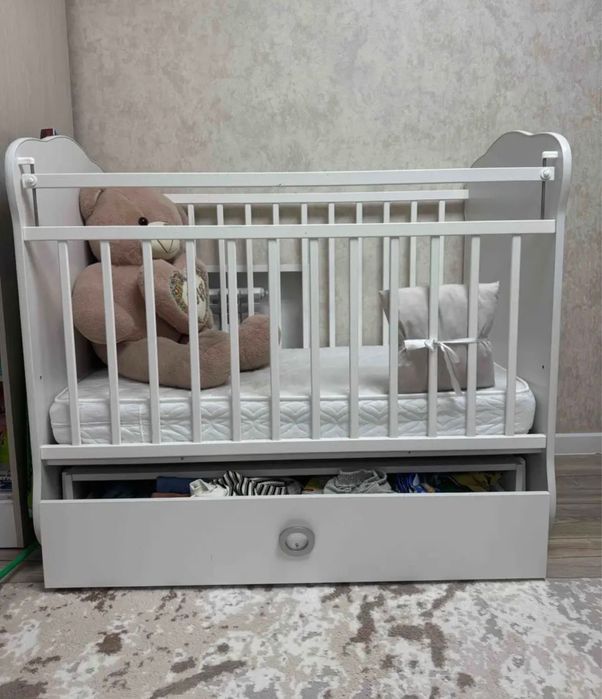 Продам детскую кроватку