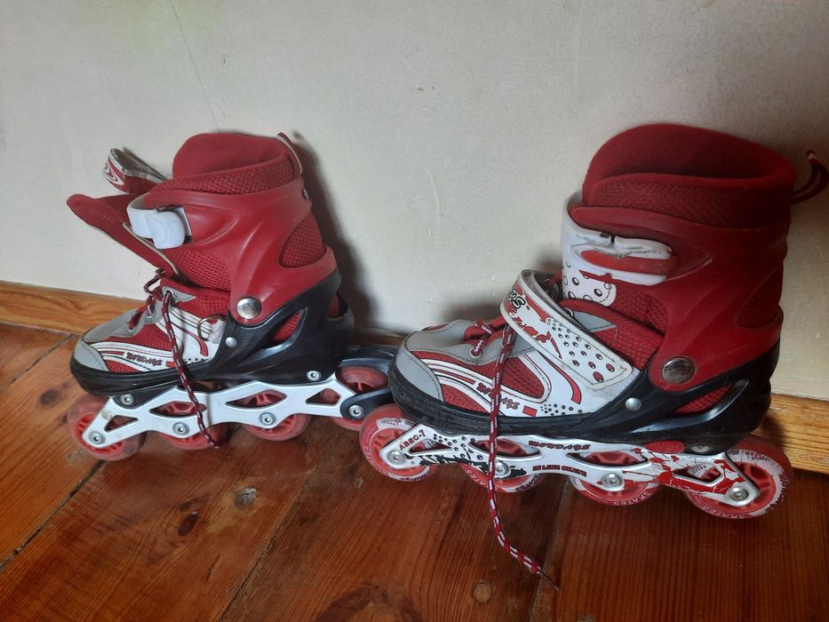 Роликовые коньки