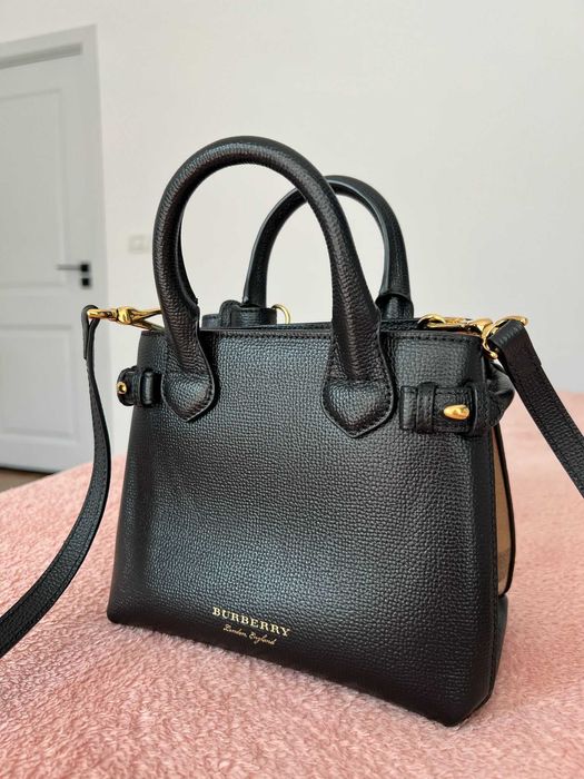 Geanta Burberry originala, purtata o  singura data, impecabila.