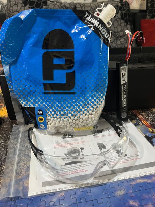 Airsoft реплика с подаръци – очила, батерия и топчета