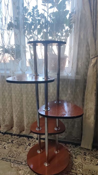 Продам подставку для цветов