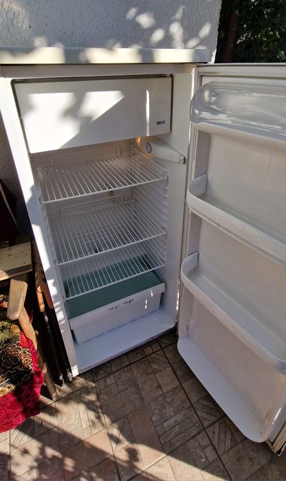 Frigider cu congelator