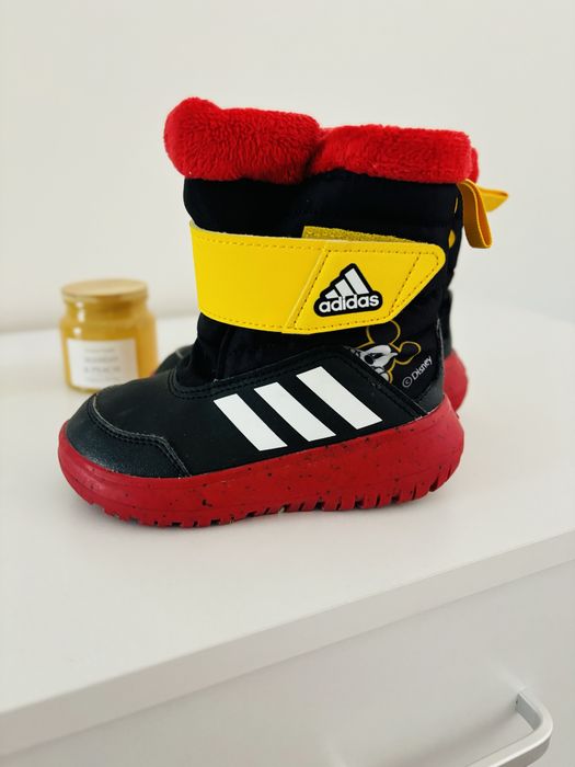 Adidas оригинални ботушки 25размер