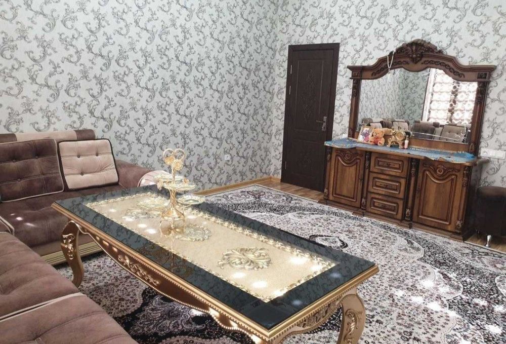 Pasportniy stol tomonda 2 xonali uy sotiladi