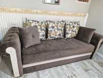 Vând canapea extensibilia Chesterfield  lada de depozitare