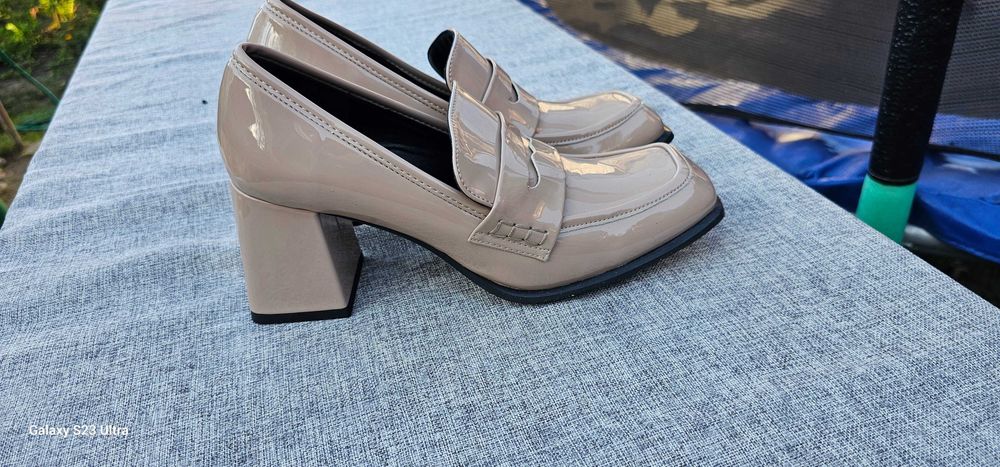 Pantofi dama de vânzare