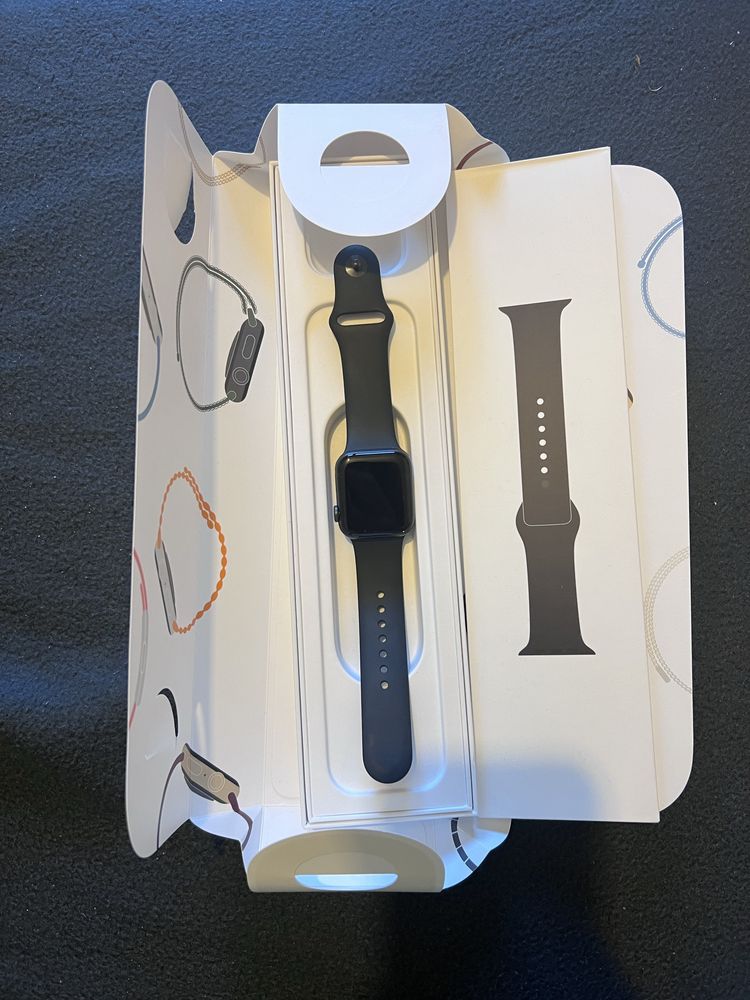 NOU Apple Watch Seria 6, 40mm, Space Grey