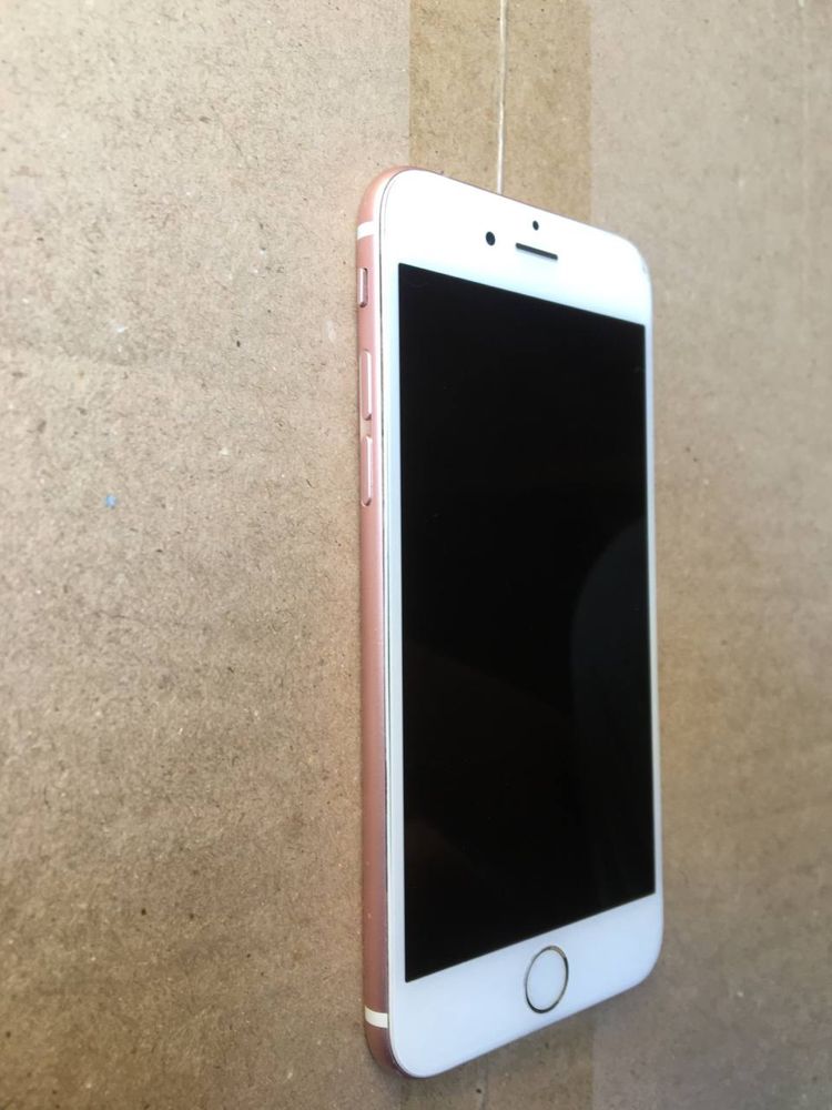 Iphone 6s.        .