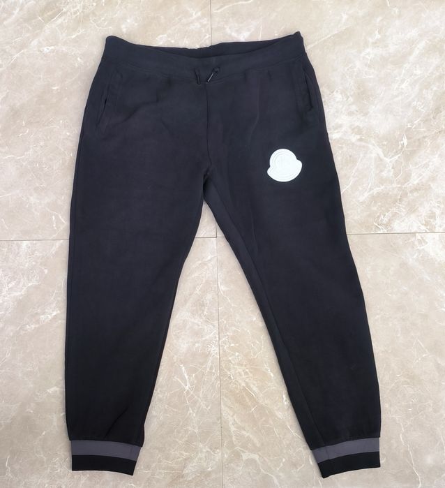 Moncler долнище XL