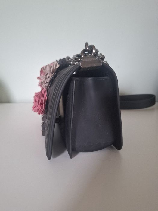 Малка чанта на цветя