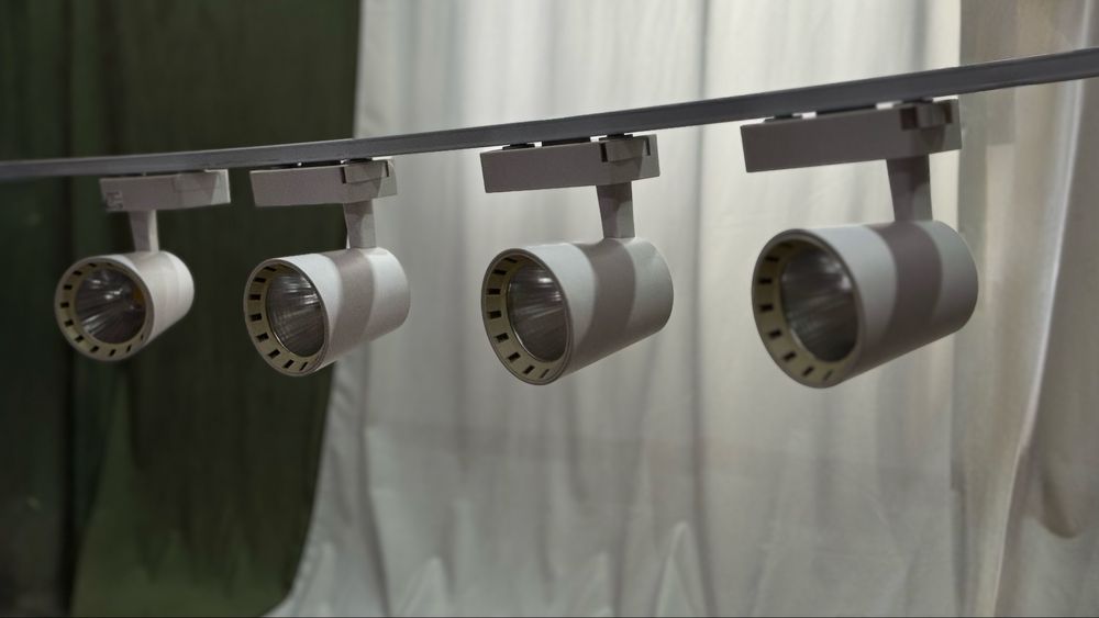 комплект трековых светильников