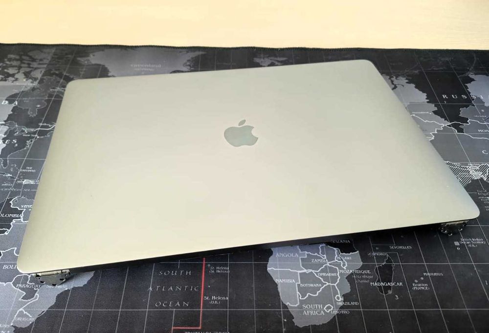 Ansamblu display MacBook Pro Retina 15 inch A1990 2018-2019