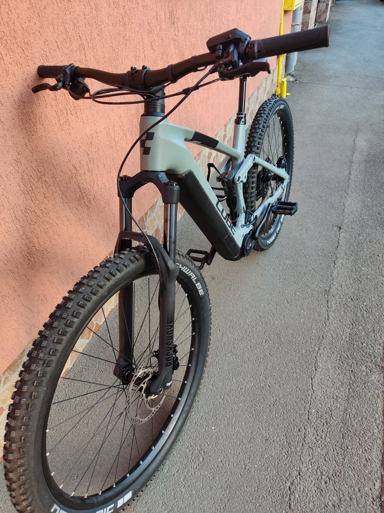 Bicicleta electrica Cube stereo carbon