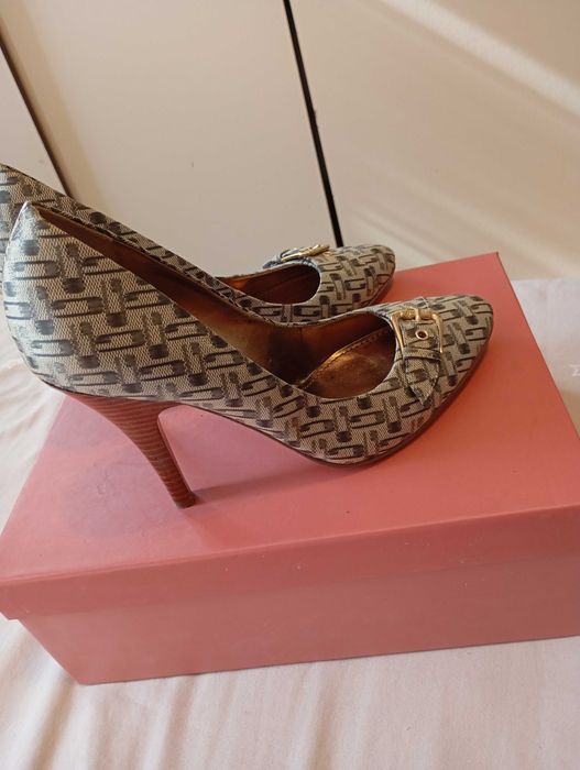 Pantofi de dama Guess 39