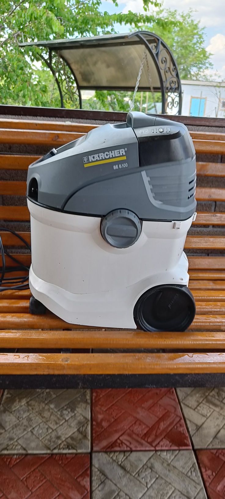 Моющий пылесос Karcher SE 6.100
