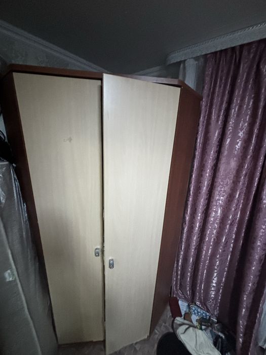 Шкаф углавой шифонер