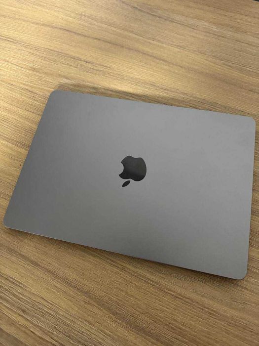 MacBook Air
M2, 2022