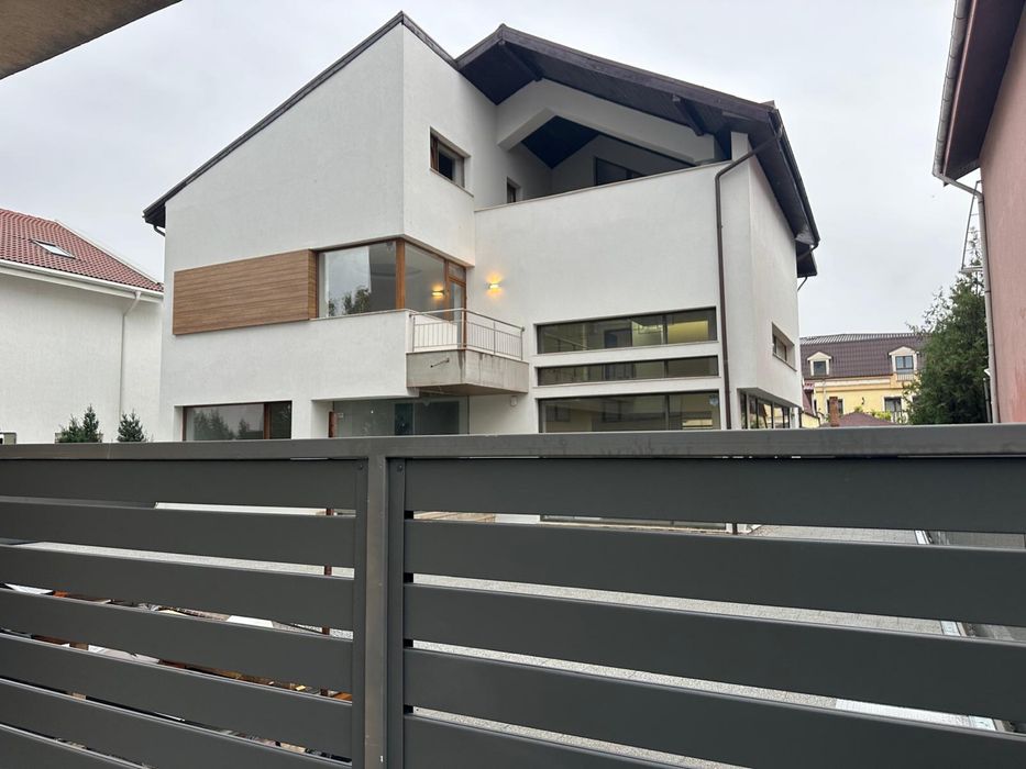 Inchiriez vila Pipera colt cu Iancu Nicolae