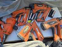 Pistol batut cuie paslode  corpuri , baterii si incarcatoare