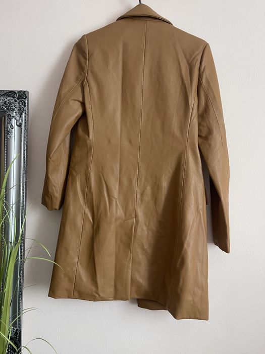 Palton maro de dama imitatie  piele marinea S